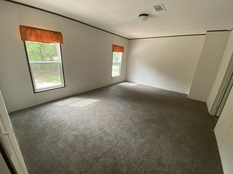 Building Photo - 208 Dawn Ave