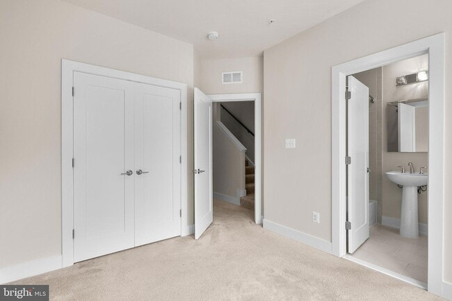 Building Photo - 10413 Fernwood Rd