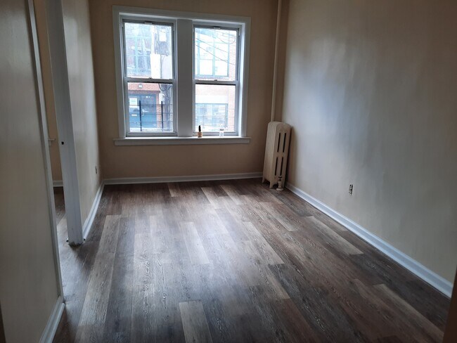 LR - 23 Cortlandt St