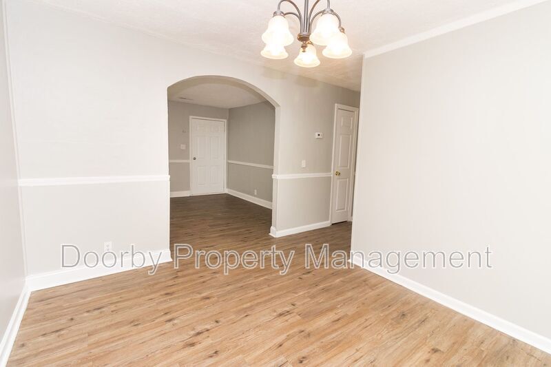 Building Photo - 278 Hollywood Dr