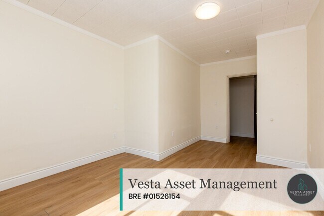 Building Photo - 190 8th St