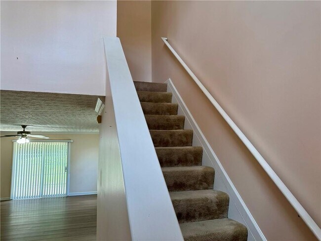 Building Photo - 665 Walnut Creek Dr NW