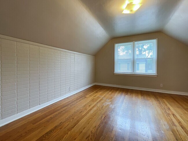 Building Photo - 4924 N 73rd St