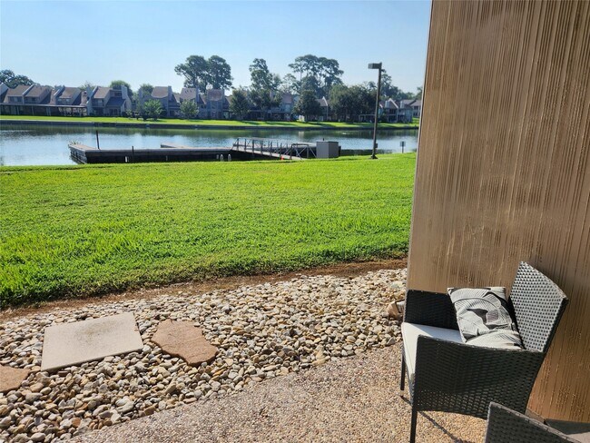 Building Photo - 12600 Melville Dr