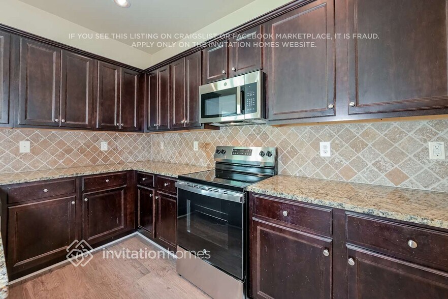 Building Photo - 374 Easley Dr SE
