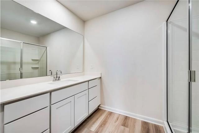 Building Photo - 400 Marsh Ln