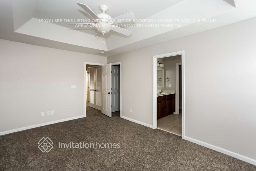 Building Photo - 18528 W Catawba Ave