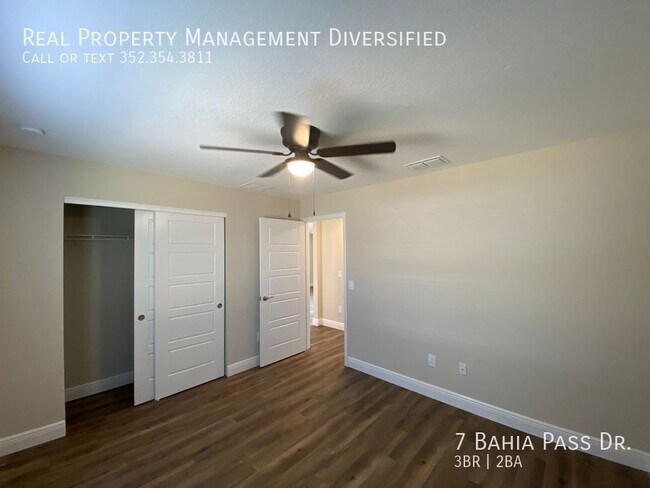 Building Photo - 7 Bahia Pass Dr