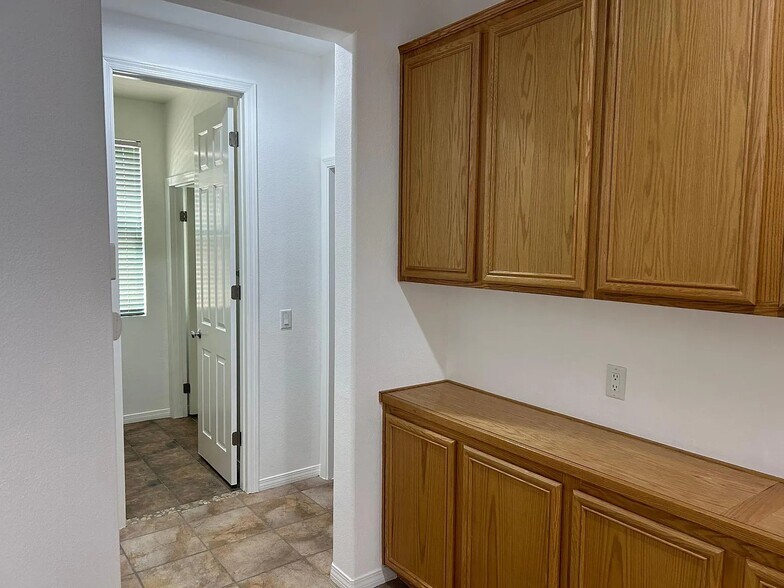 Building Photo - 40750 Hilton Head Ct