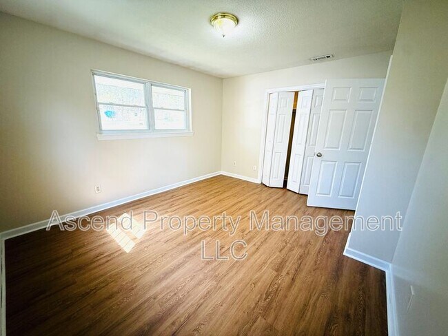 Building Photo - 5052 Eller Rd
