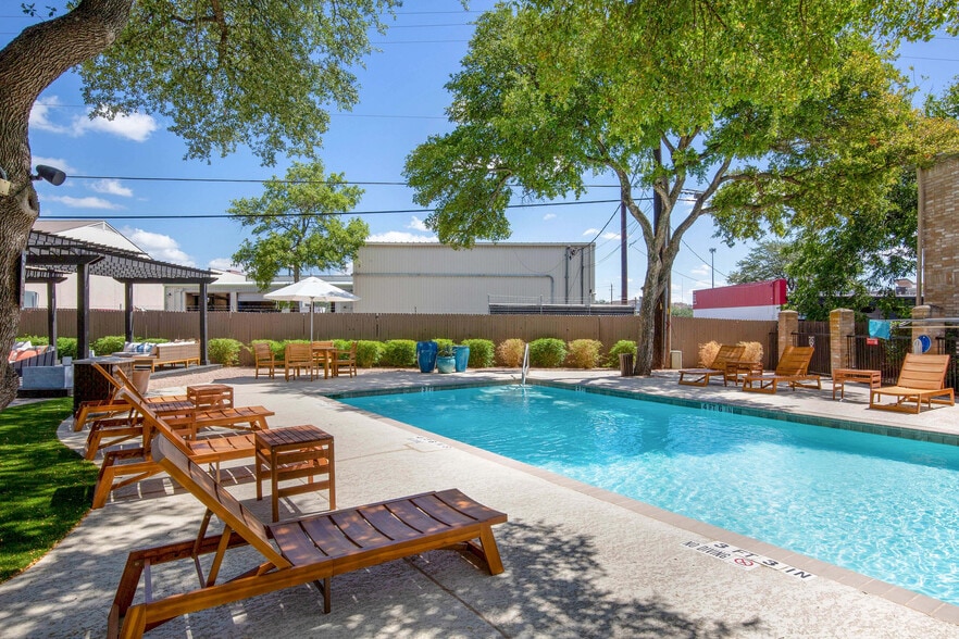 HOME-47 - Summit at Westwood