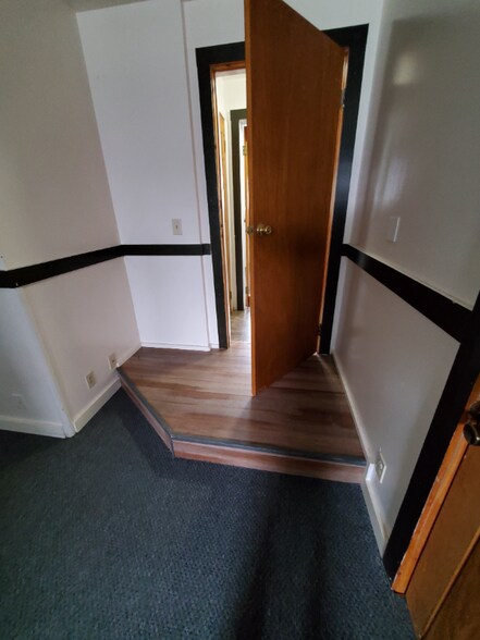 Building Photo - 70 Market St