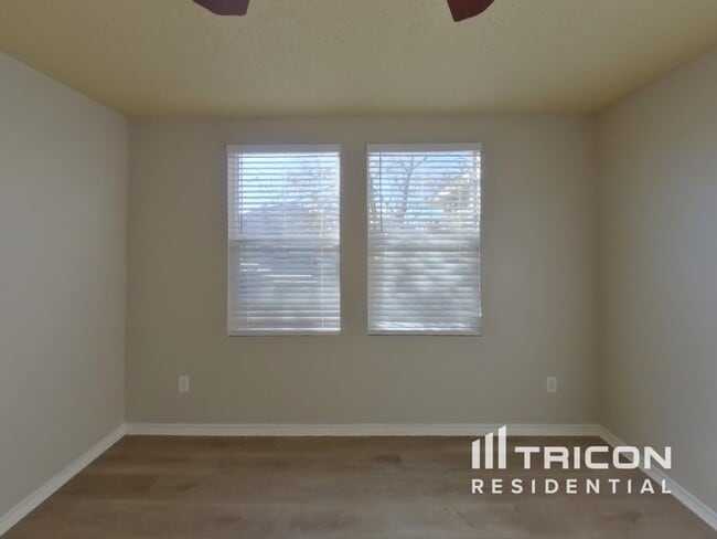 Building Photo - 1733 Sierra Meadow Ln