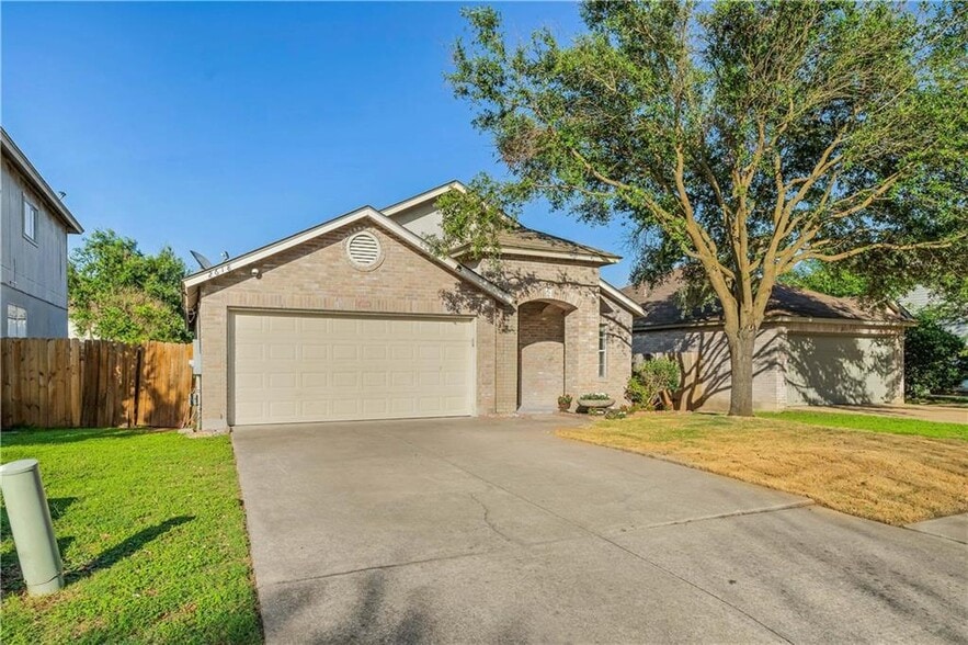 Primary Photo - 2618 Byfield Dr