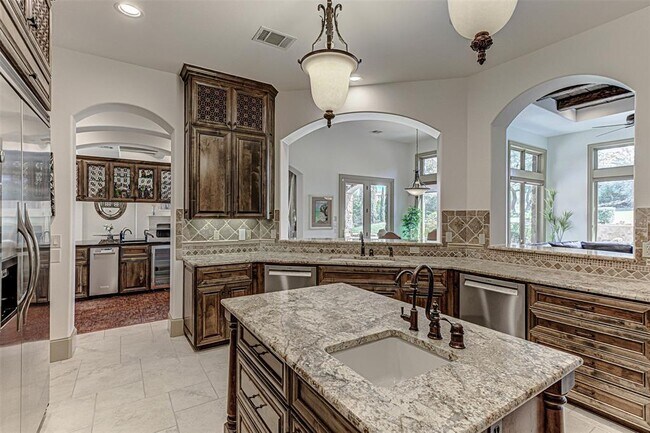 Building Photo - 109 Bella Strada Cove