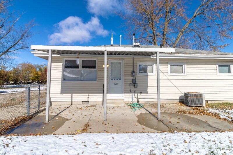 Building Photo - 5035 Norwich Rd