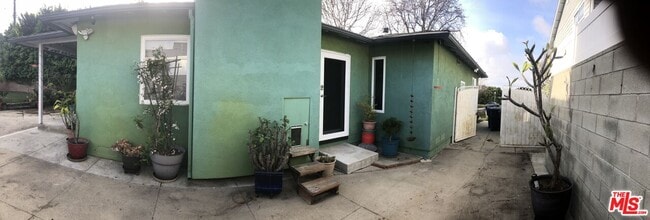 Building Photo - 6484 Wynkoop St