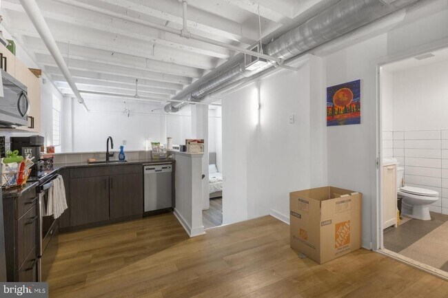 Primary Photo - 109 W Wildey St