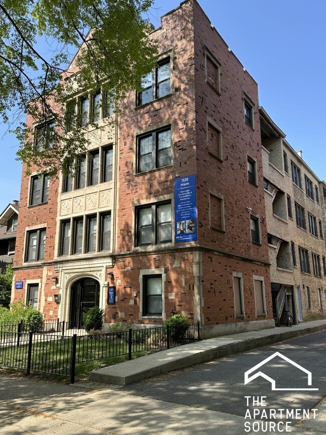 Building Photo - 1128 Maple Ave