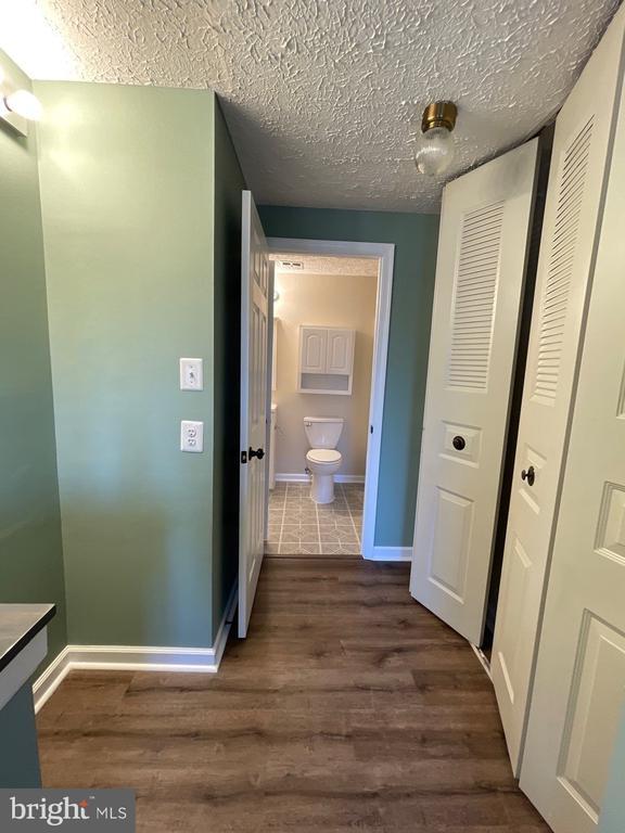 Building Photo - 5863 Rowanberry Dr
