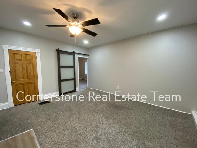 Building Photo - 2406 W Kiowa St