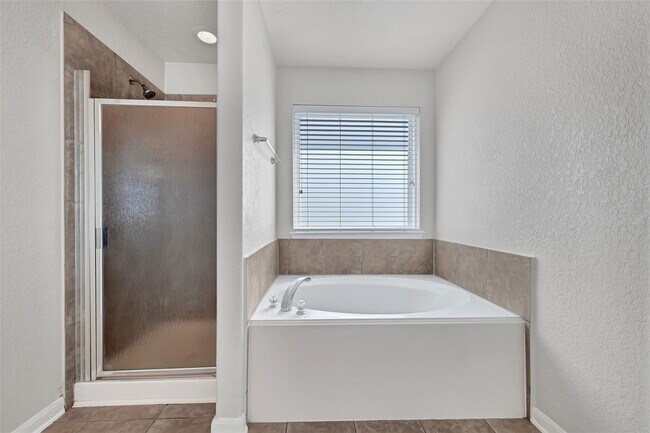 Building Photo - 3114 Rendezvous Ct