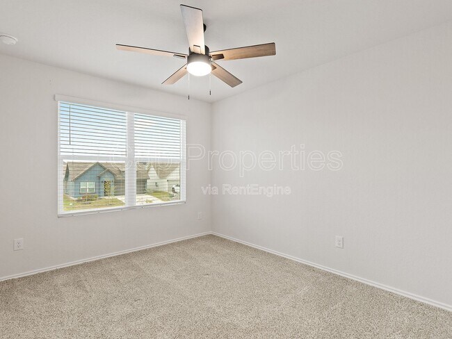 Building Photo - 374 Wayne Way