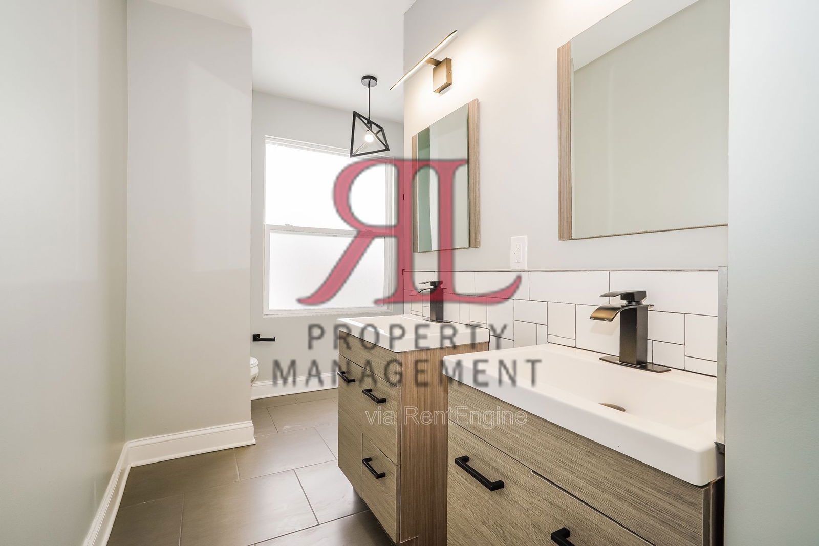 Building Photo - 858 S Ohio Ave