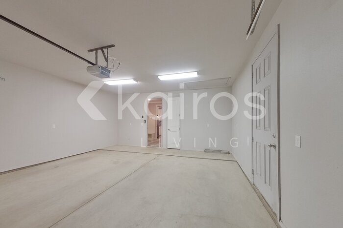 Building Photo - 7402 Mosley St