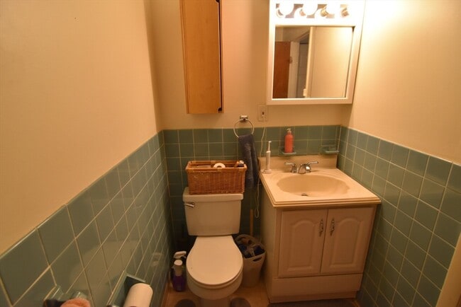 Building Photo - 24 Highland Ave