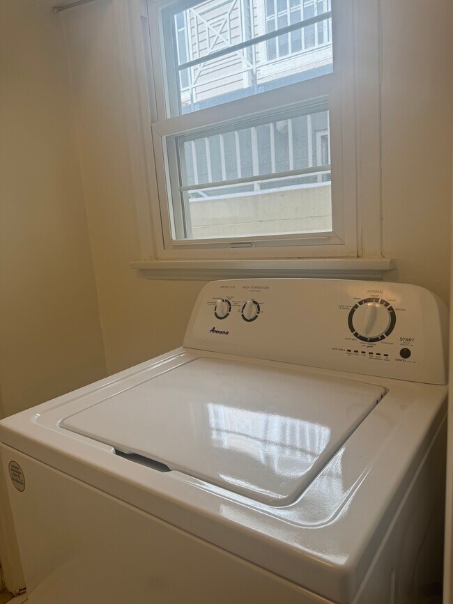 Private in-unit laundry including washer/dryer - 8618 McConnell Ave
