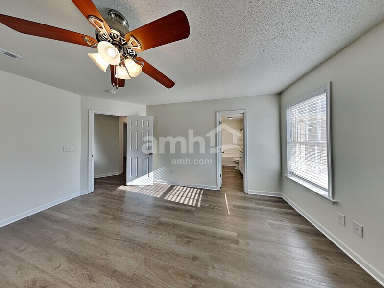 Building Photo - 3588 Bent Trace Dr