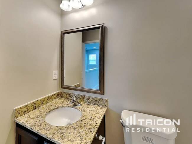 Building Photo - 104 Glazed Springs Ct