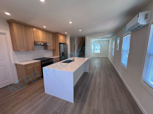 Building Photo - Charming 2-Bed, 2-Bath Duplex Retreat in V...