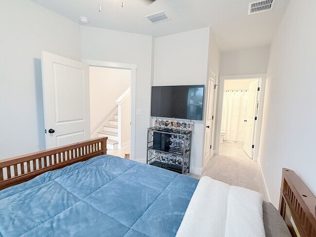 Building Photo - Resort-Style Living in eTown | Gated Community + Top Amenities