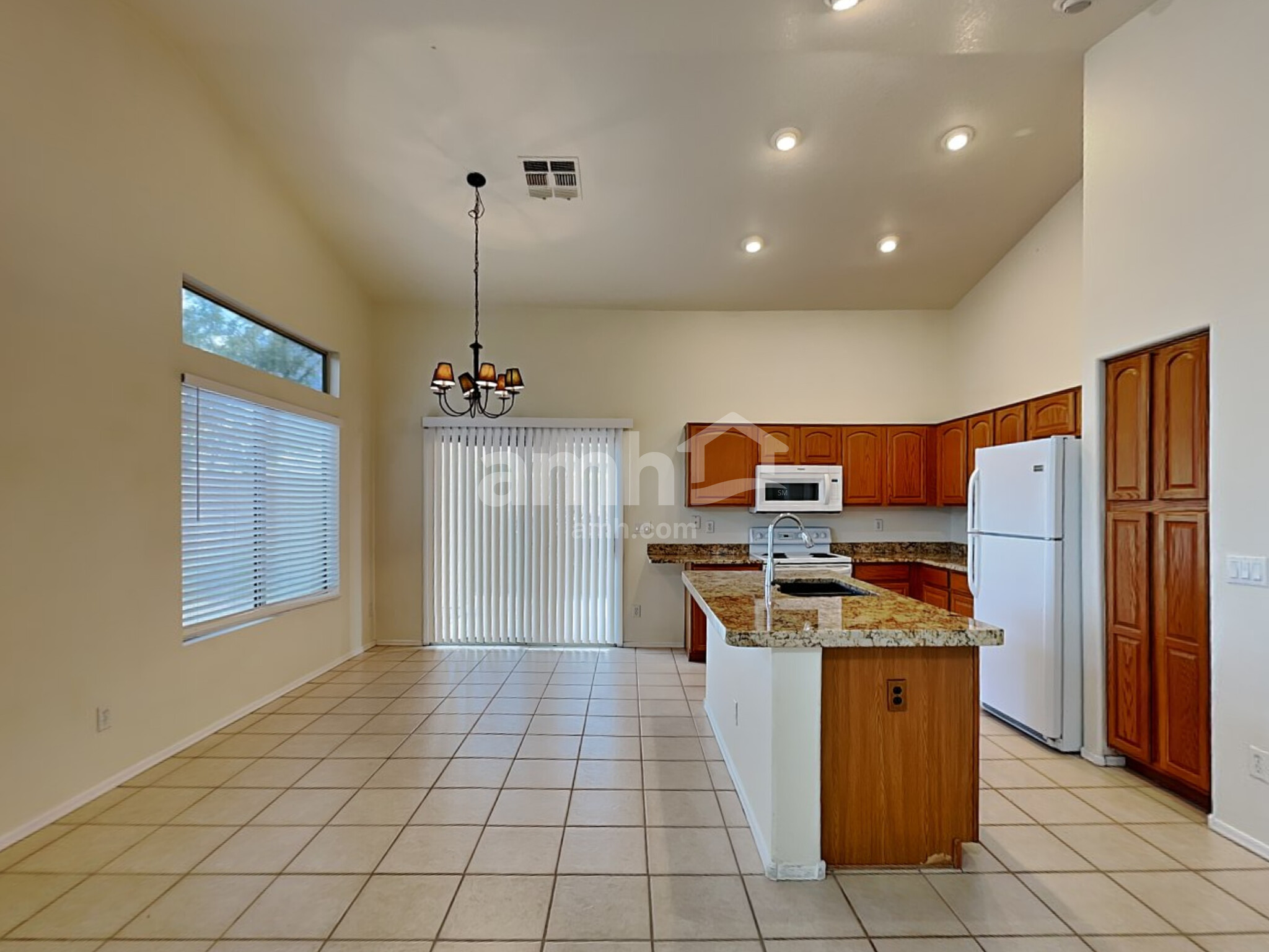 Building Photo - 40738 N Robinson Dr