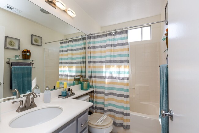 Building Photo - ***CHARMING CHULA VISTA 4/2 HOME, PET FRIE...