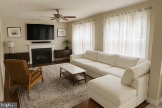 Building Photo - 42586 Ash Tree Dr