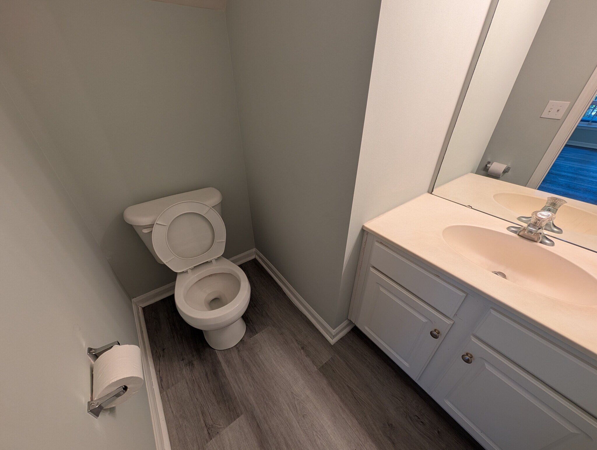Building Photo - Room in Townhome on Dunford St