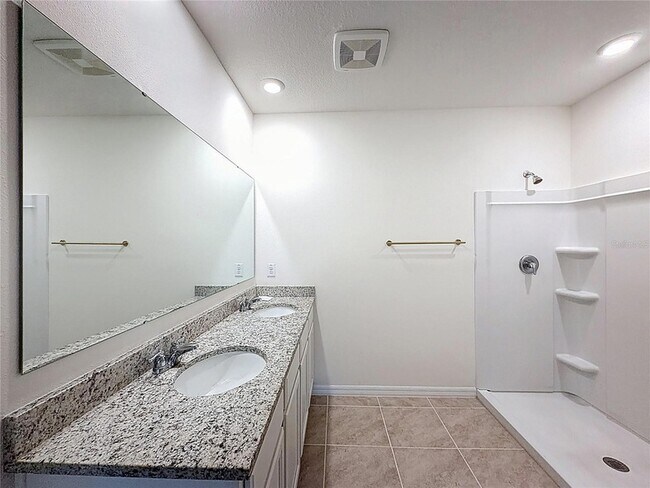 Building Photo - 1880 Basenji Dr