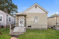 Building Photo - Fantastic 2bd/1ba home! Let yourself in!