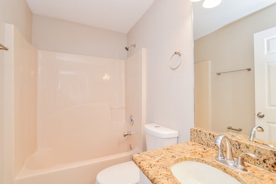 Building Photo - 1220 Twin Rivers Blvd