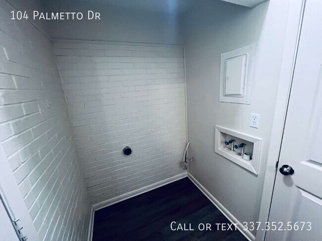 Building Photo - 104 Palmetto Dr