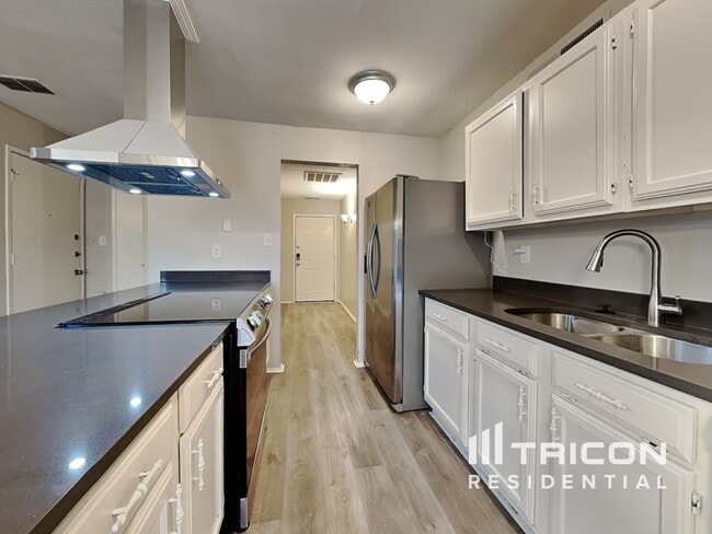 Building Photo - 509 Forestwood Dr