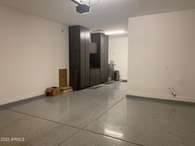 Building Photo - 7218 W Pinnacle Vista Dr