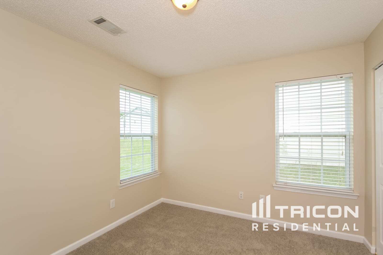 Building Photo - 4991 Larkspur Ln