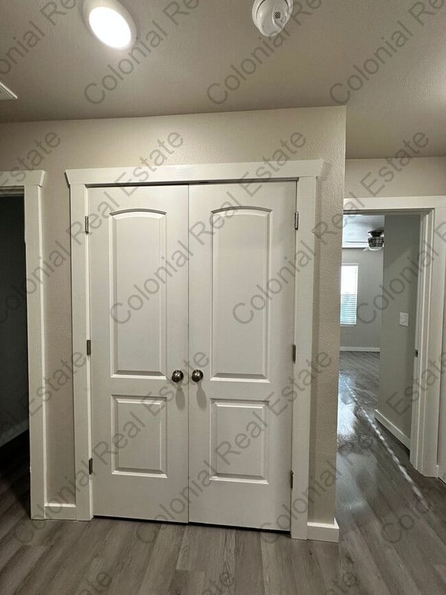 Building Photo - 2 Bedroom 2 Bathroom