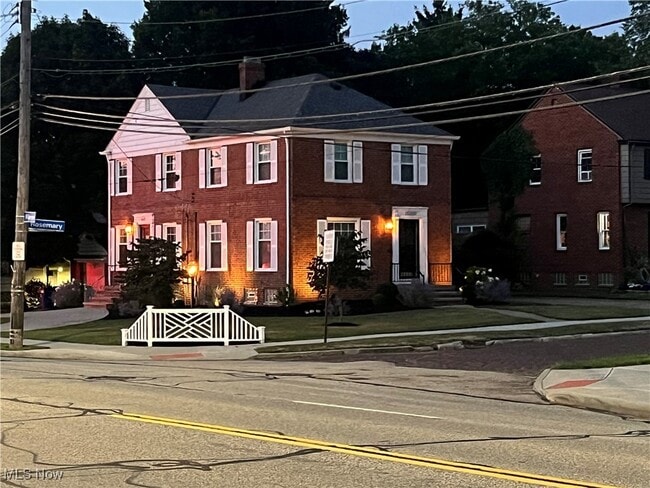 Primary Photo - 15220 Rosemary Ave