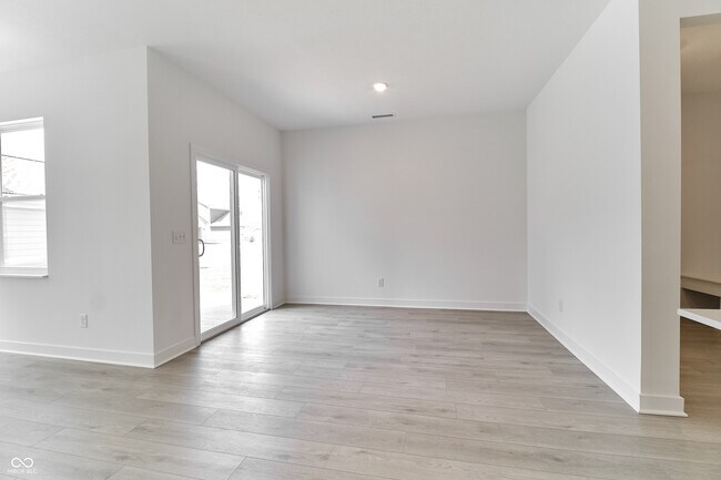 Building Photo - 422 Eisenhower St