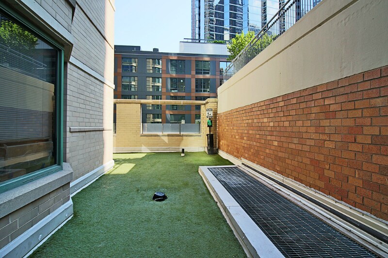 Building Photo - 410 E Ohio St